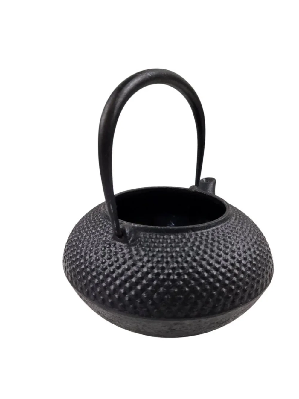 Small Black Cast Iron Teapot w/ Infuser – Textured Japanese‑Style Design